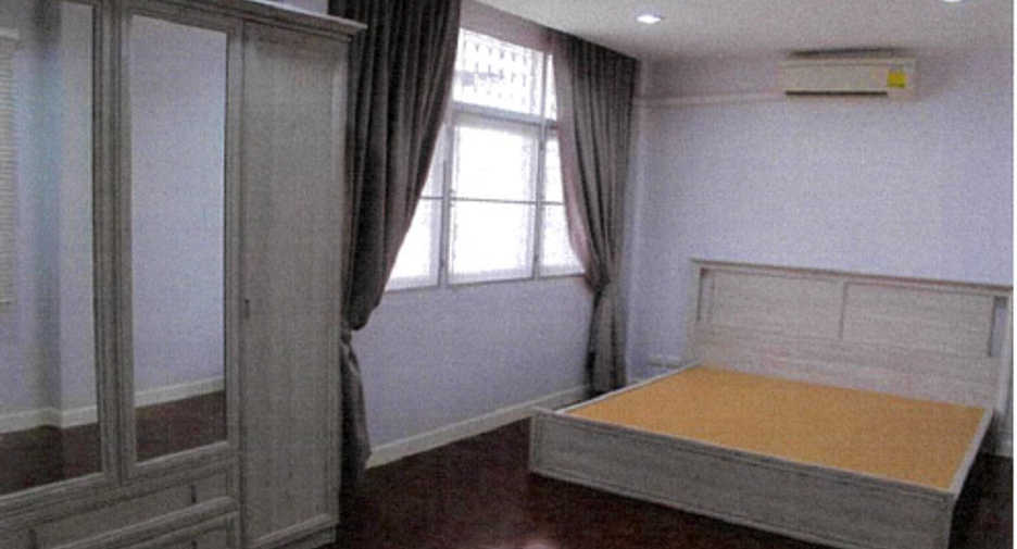 ให้เช่า 3 ห้องนอน ทาวน์เฮ้าส์ ใน วัฒนา, กรุงเทพฯ
