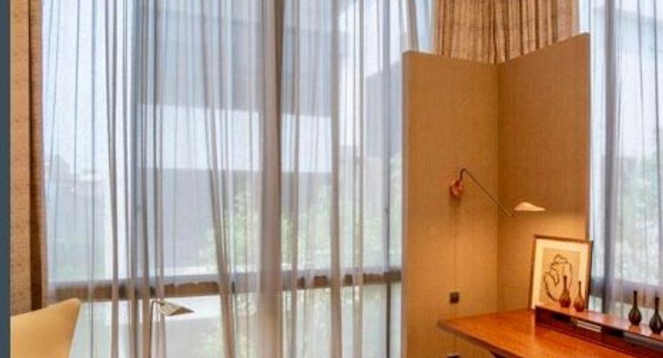 For sale 4 bedrooms house in Bang Kapi, Bangkok