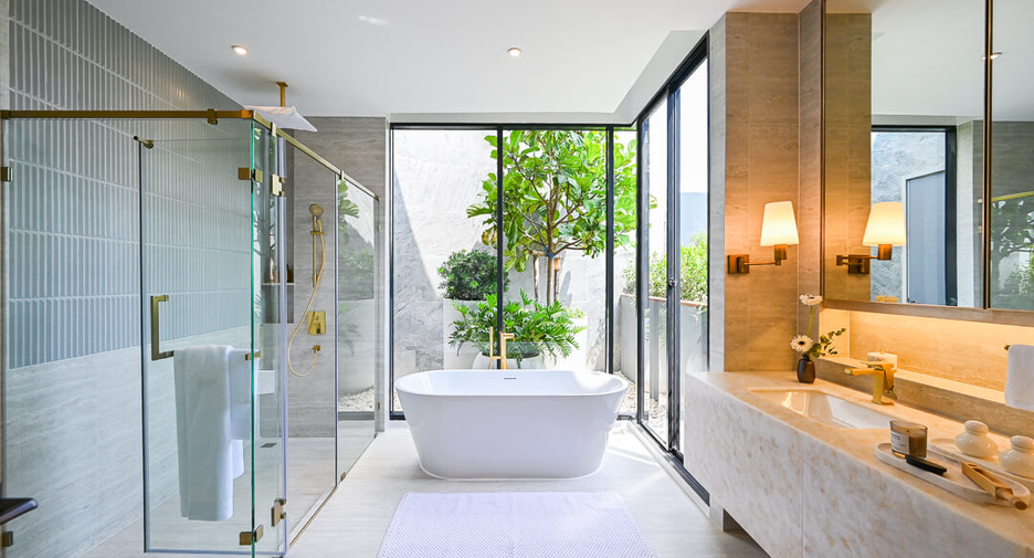 For sale 4 bedrooms house in Bang Kapi, Bangkok