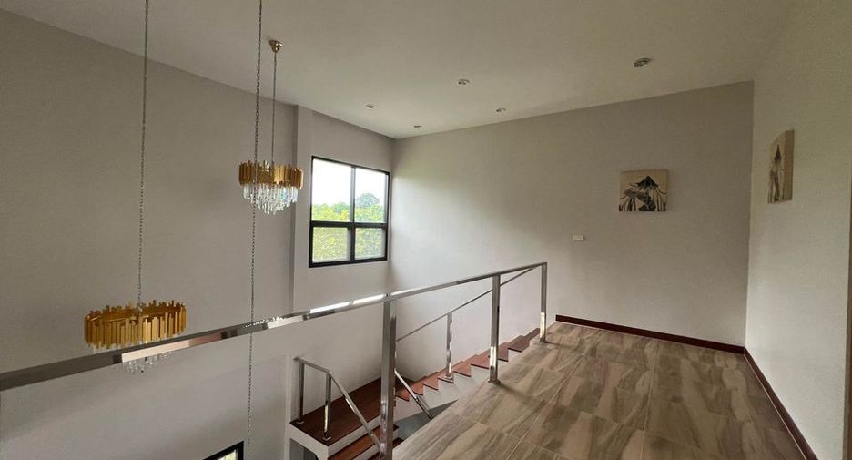 出租 3 卧室 独立屋 在 Lat Krabang, 曼谷