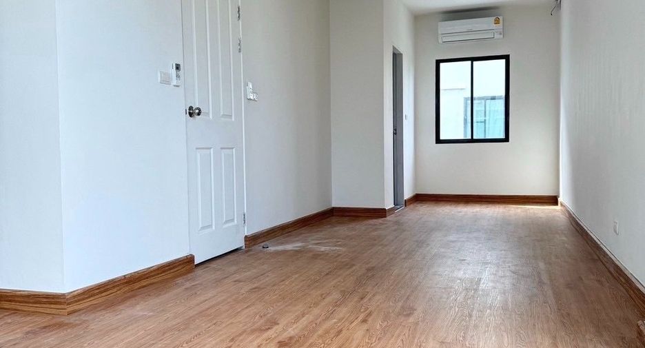 For rent 3 ベッドルーム townhouse in Suan Luang, Bangkok