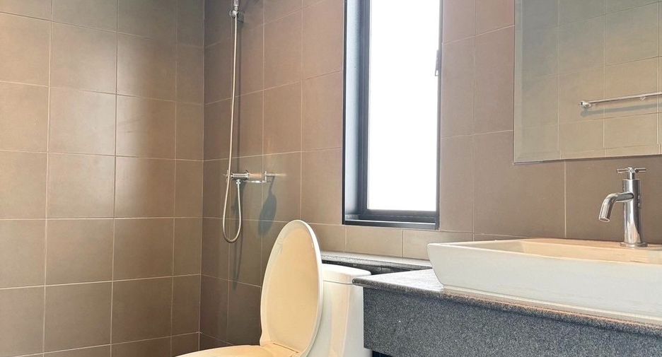 For rent 3 ベッドルーム townhouse in Suan Luang, Bangkok
