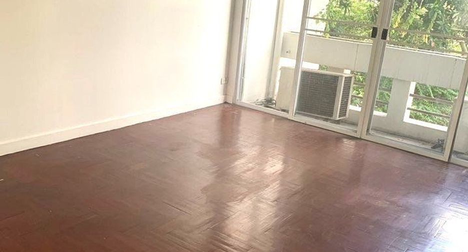 ให้เช่า 5 ห้องนอน ทาวน์เฮ้าส์ ใน วัฒนา, กรุงเทพฯ