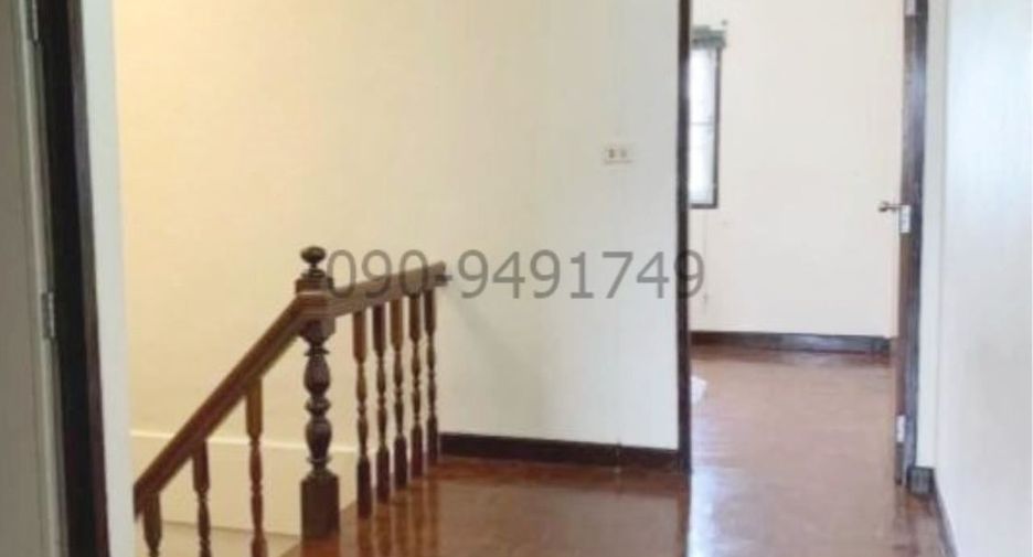 For rent 4 bedrooms house in Phasi Charoen, Bangkok