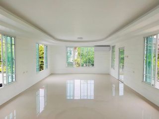 For rent 10 bedrooms house in Pak Kret, Nonthaburi
