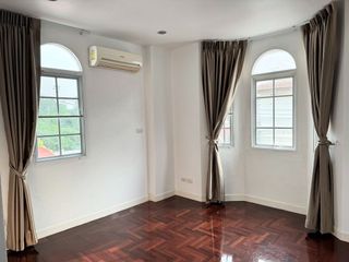For rent 10 bedrooms house in Pak Kret, Nonthaburi