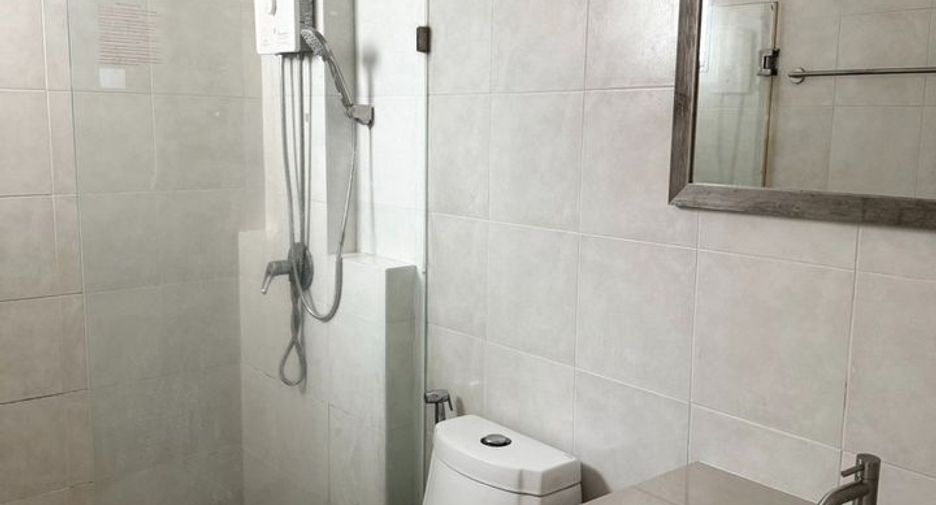 For rent 10 bedrooms house in Pak Kret, Nonthaburi