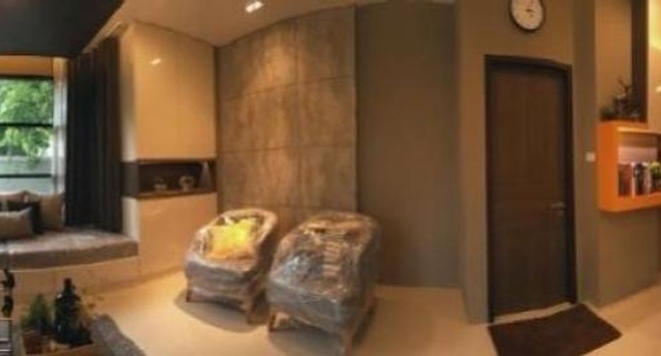 For rent 4 bedrooms house in Bang Kapi, Bangkok