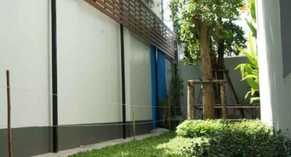 For rent 4 bedrooms house in Bang Kapi, Bangkok