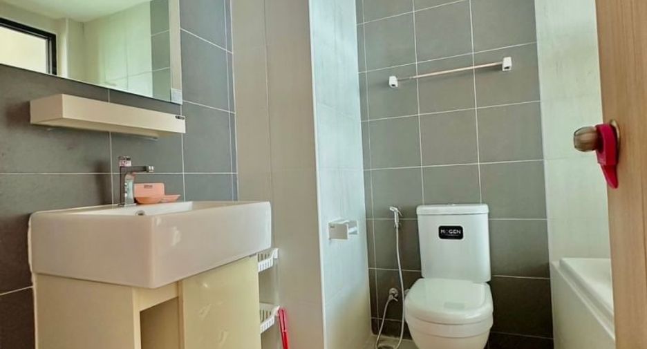 For sale 1 bed condo in Si Racha, Chonburi