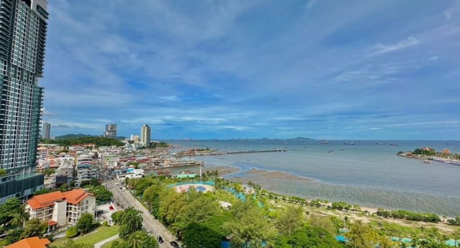 For sale 1 bed condo in Si Racha, Chonburi