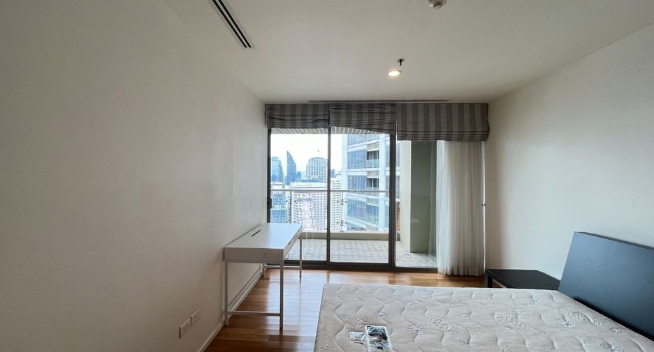 Condo en alquiler y en venta de 2 habitaciones en Khlong Toei, Bangkok