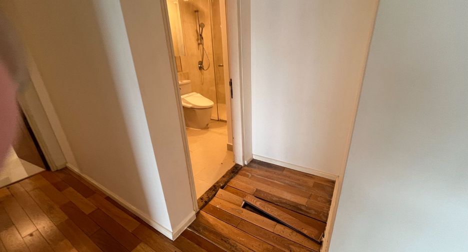 Condo en alquiler y en venta de 2 habitaciones en Khlong Toei, Bangkok