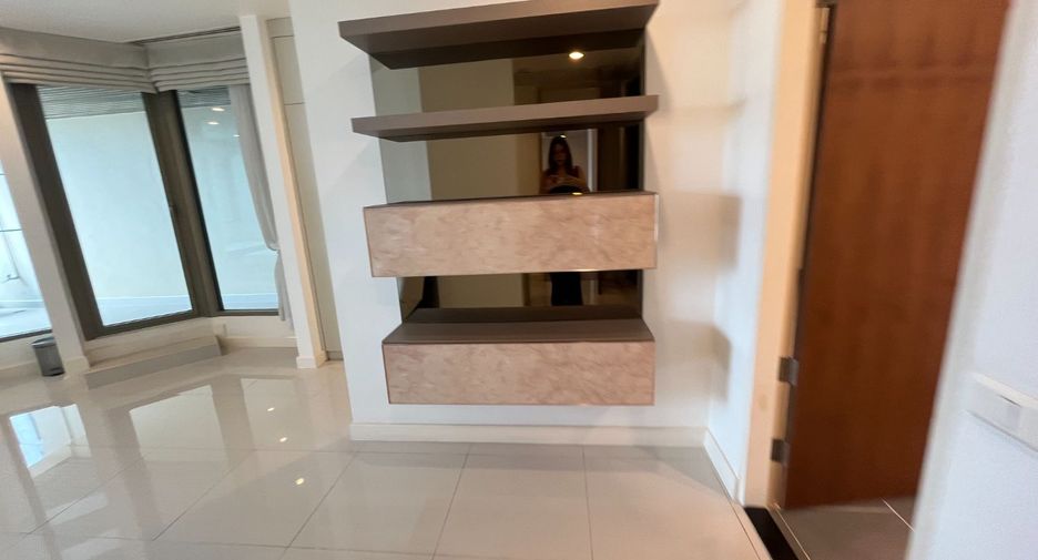 Condo en alquiler y en venta de 2 habitaciones en Khlong Toei, Bangkok