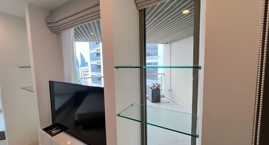 Condo en alquiler y en venta de 2 habitaciones en Khlong Toei, Bangkok