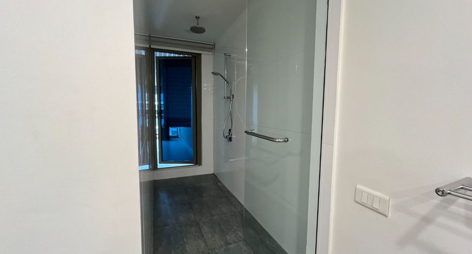 Condo en alquiler y en venta de 2 habitaciones en Khlong Toei, Bangkok