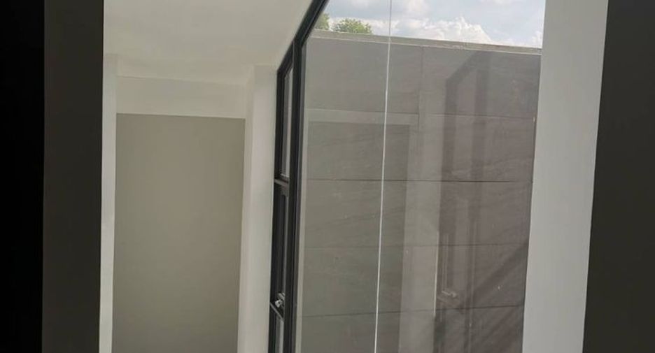 For rent 3 bedrooms house in Pak Kret, Nonthaburi