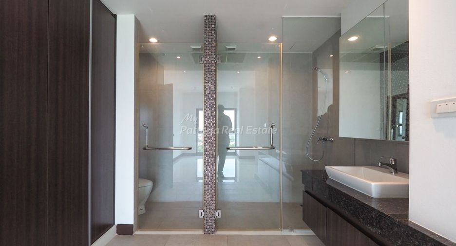 For sale 4 bedrooms condo in Bang Lamung, Chonburi