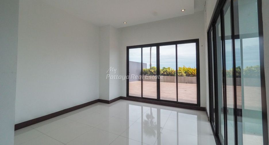 For sale 4 bedrooms condo in Bang Lamung, Chonburi