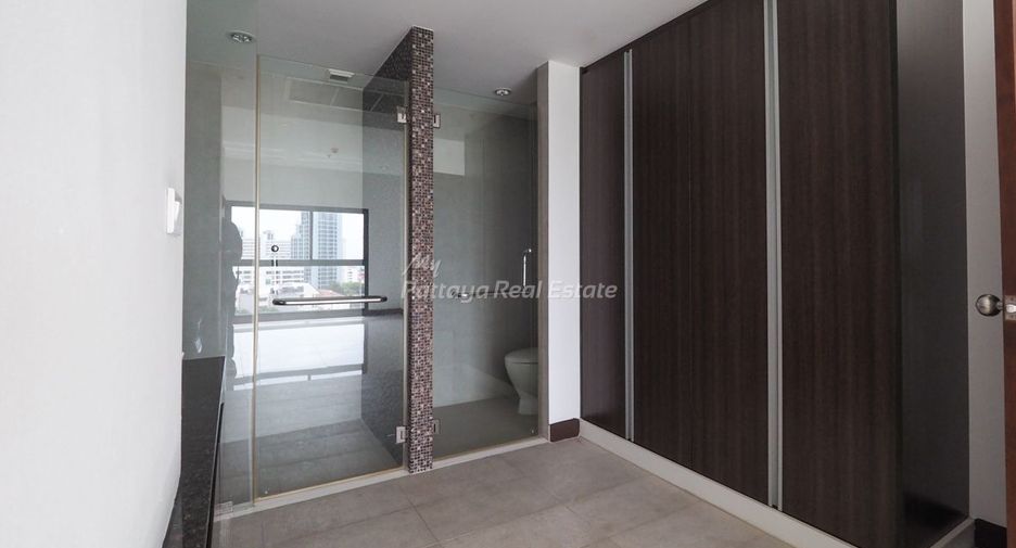 For sale 4 bedrooms condo in Bang Lamung, Chonburi