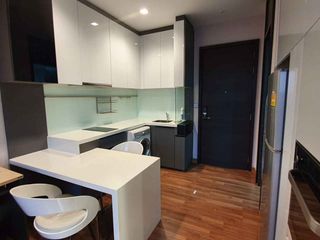 For sale 1 Beds condo in Huai Khwang, Bangkok