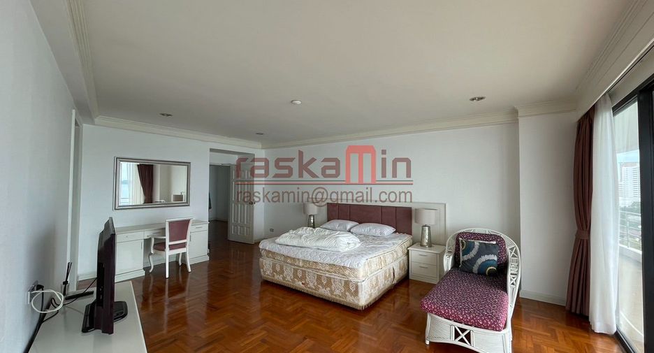 For rent 4 bedrooms condo in Bang Lamung, Chonburi