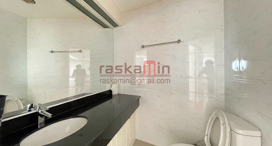 For rent 4 bedrooms condo in Bang Lamung, Chonburi