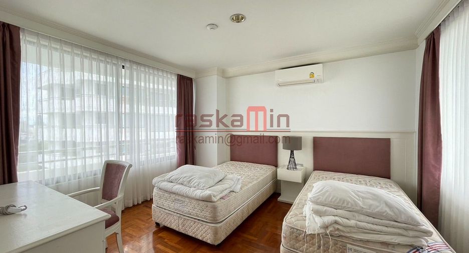 For rent 4 bedrooms condo in Bang Lamung, Chonburi