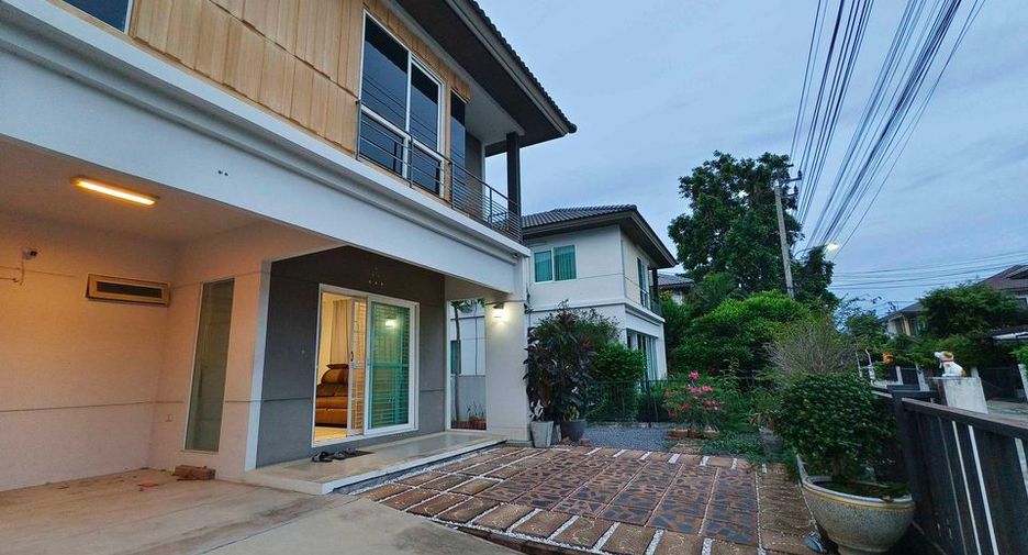 出租 3 卧室 独立屋 在 Lat Krabang, 曼谷