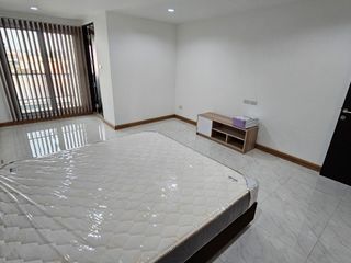 出租 5 卧室 独立屋 在 Bang Na, 曼谷