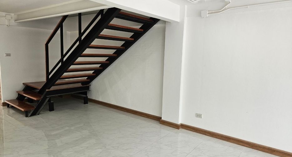 出租 5 卧室 独立屋 在 Bang Na, 曼谷