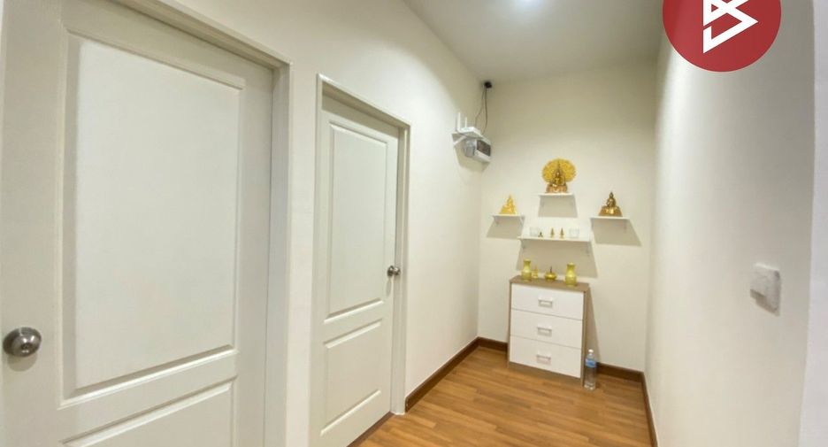 For sale 4 bedrooms townhouse in Mueang Samut Sakhon, Samut Sakhon