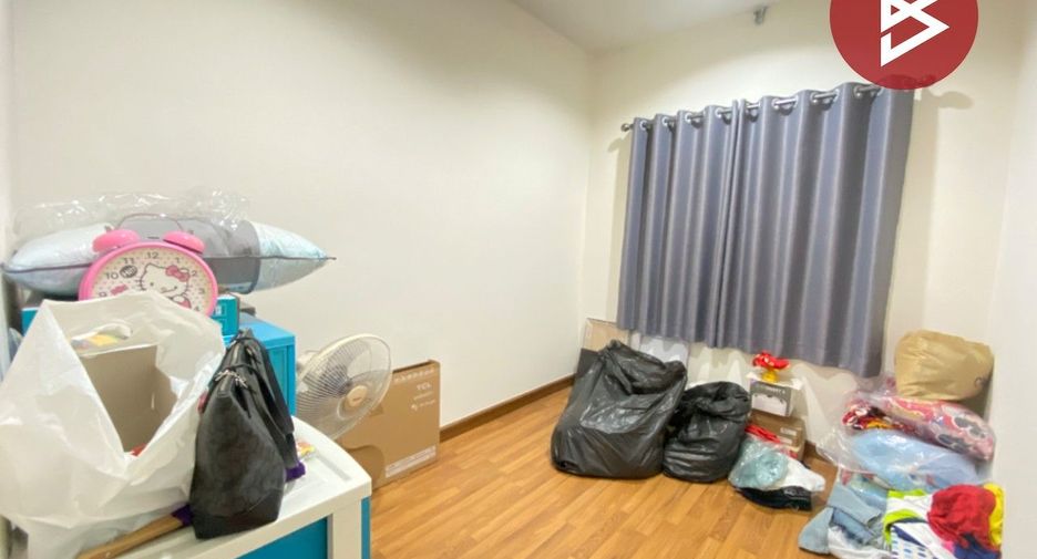 For sale 4 bedrooms townhouse in Mueang Samut Sakhon, Samut Sakhon