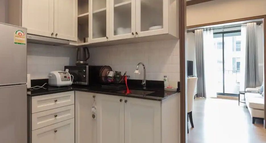 For sale 1 bed condo in Pathum Wan, Bangkok