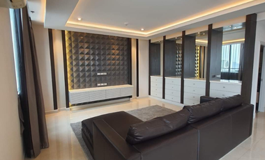 For rent 3 bed condo in Bang Kapi, Bangkok
