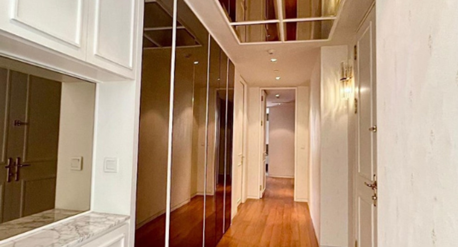 Wohnung zur Miete und zum Kauf mit 3 Zimmer in Sathon, Bangkok