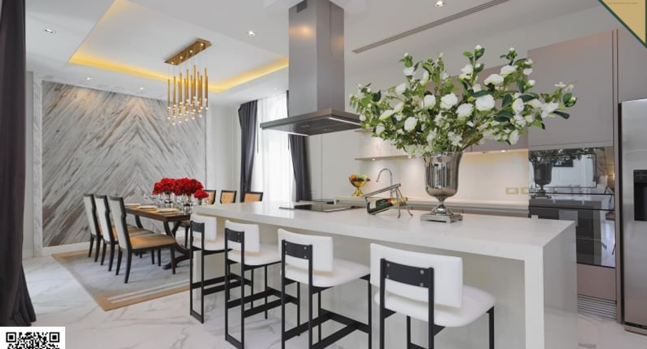 For sale 4 bedrooms house in Watthana, Bangkok