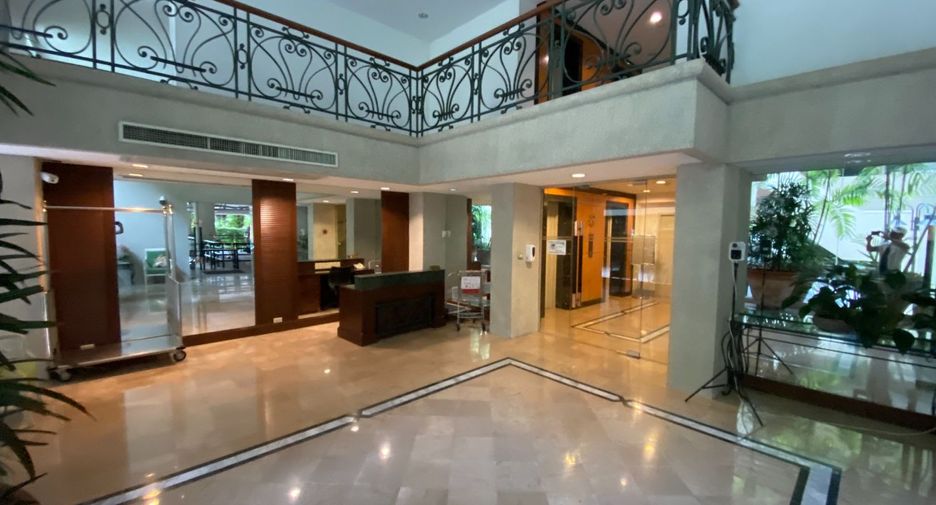 À louer 2 chambres condo à Yan Nawa, Bangkok