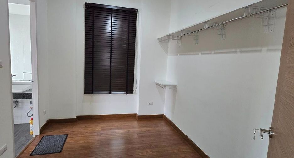 For rent and for sale 4 bedrooms house in Mueang Chiang Mai, Chiang Mai
