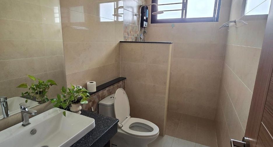 For rent and for sale 4 bedrooms house in Mueang Chiang Mai, Chiang Mai