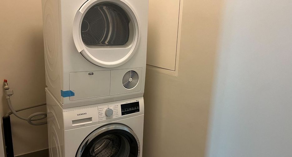 Wohnung zur Miete mit 2 Zimmer in Pathum Wan, Bangkok