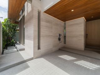 For sale 5 Beds house in Phaya Thai, Bangkok