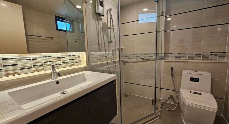 Аренда и продажа 3 спальни дом в Пращет, Бангкок