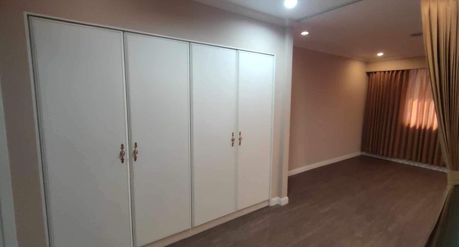 ให้เช่า 3 ห้องนอน ทาวน์เฮ้าส์ ใน วัฒนา, กรุงเทพฯ