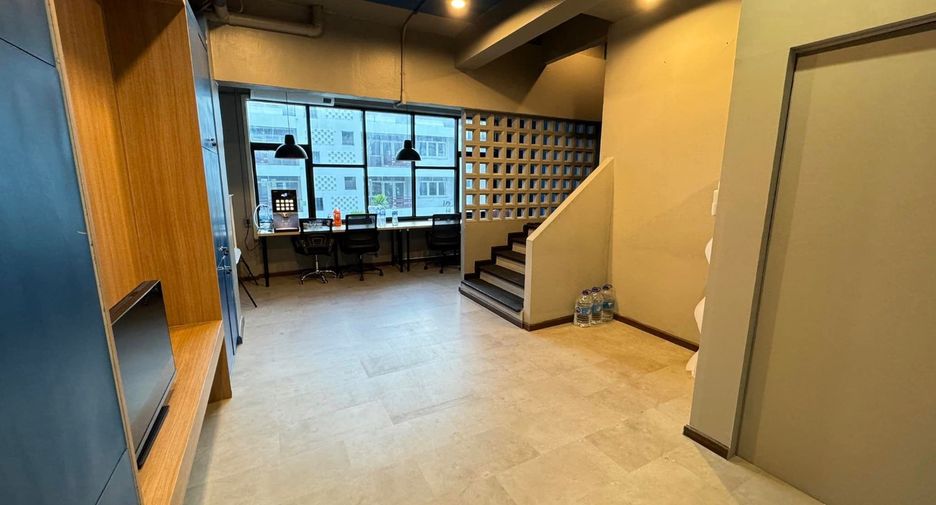 Büro zur Miete mit 5 Zimmer in Watthana, Bangkok