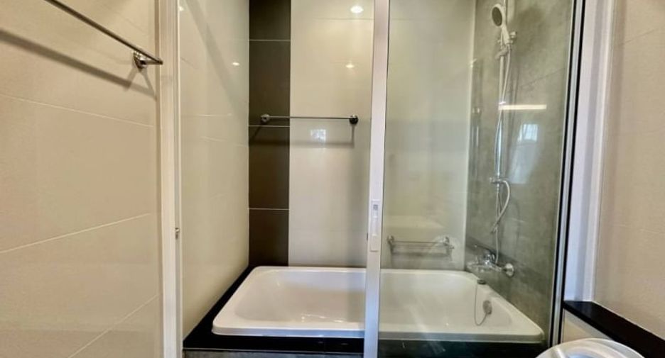 À louer 1 chambre condo à Si Racha, Chonburi