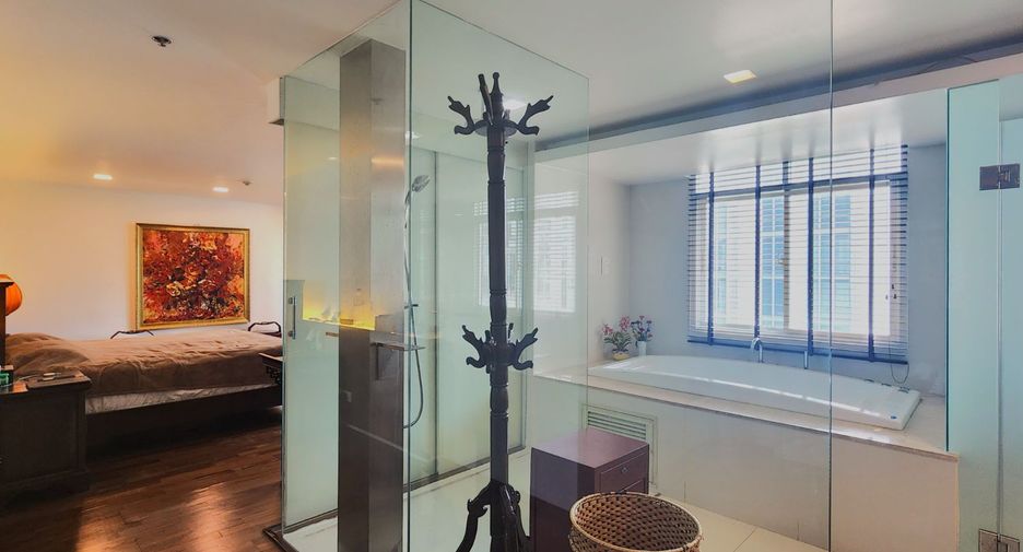 For sale 3 bedrooms condo in Sathon, Bangkok