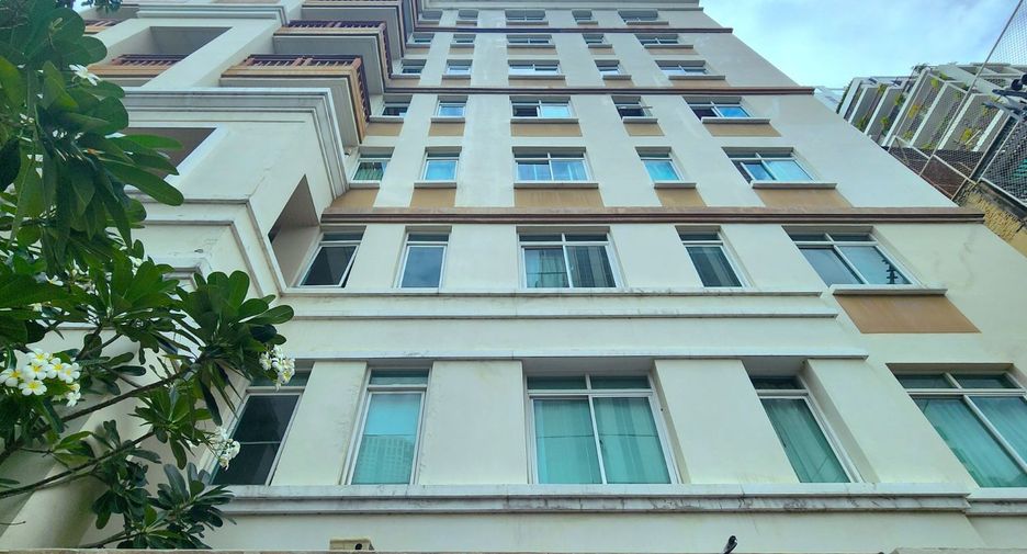 For sale 3 bedrooms condo in Sathon, Bangkok