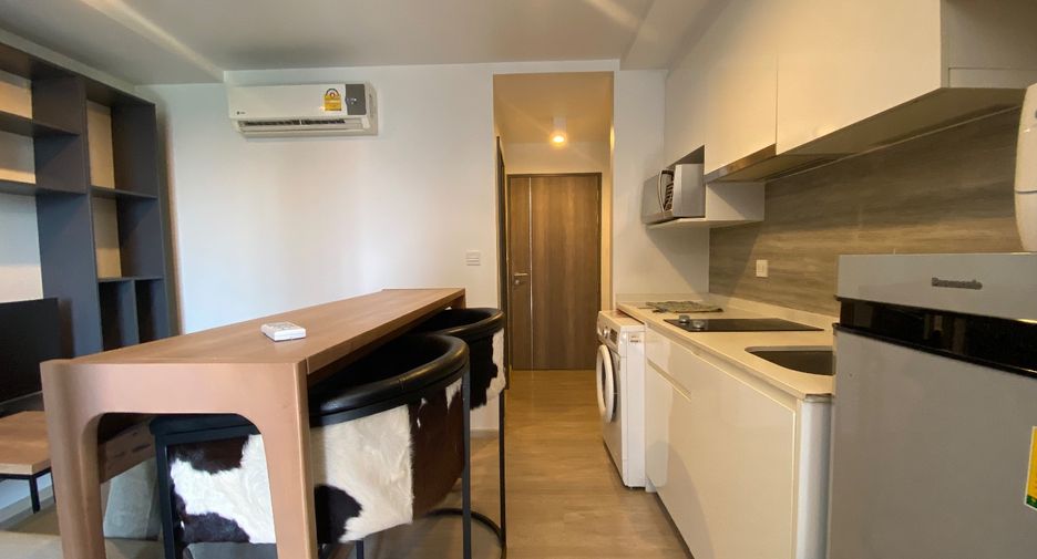 For sale 1 bed condo in Khlong Toei, Bangkok