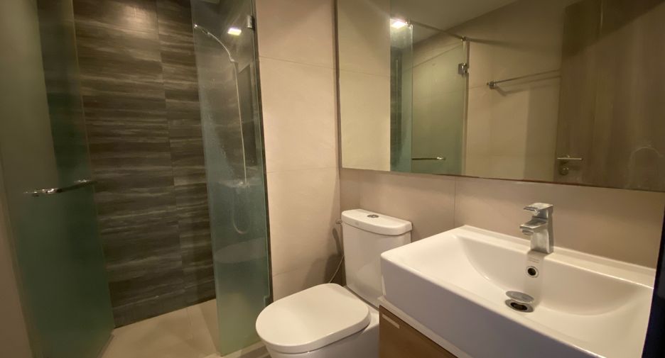 For sale 1 bed condo in Khlong Toei, Bangkok